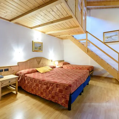 Hotel Garni Le Corti 3*
