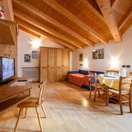 Hotel Garni Le Corti 3*