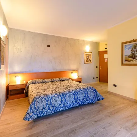 Garni Le Corti 3* Grosotto